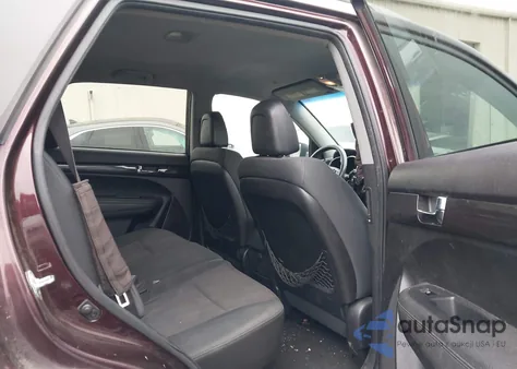 2011 Kia Sorento Lx z USA, uszkodzony, nr VIN 5XYKT3A11BG175346